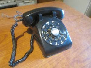 lot 153 image: (DLR) Vintage Bell System Telephone