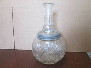 lot 156 image: (DLR) Antique Glass Water Bottle with Metal Ring Cap 9 78 Tall