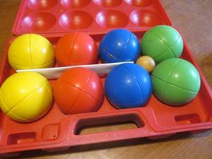 lot 157 image: (DLR) Catch The Sun Bocce Ball Set