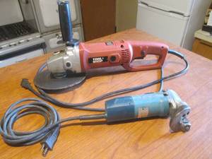 lot 159 image: (DLR) Tool Shop 7 Angle Grinder and Electric Metal Sheer - Both Work