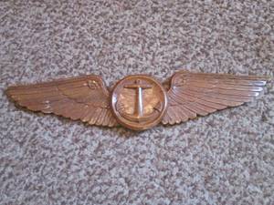 lot 163 image: (DLR) Vintage Hand Carved Wood US Naval Aviation Observer Wings 22 12 Wide