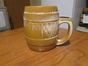 lot 178 image: (K) Rare Vintage Hamms Frankoma Glazed Mug