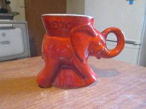 lot 182 image: (K) Vintage Frankoma 1976 GOP Elephant MugCup