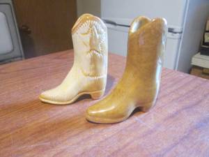 lot 190 image: (DLR) 2 Vintage Frankoma Mini Cowboy Boots 3 38 Tall