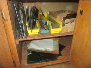 lot 225 image: (K) Assortment of Stained Glass Pieces Etc