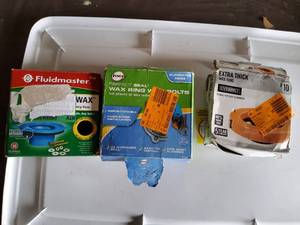 lot 97 image: 3 toilet wax rings, open packages, All New