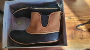 lot 92 image: Style & Co. Womens Waterproof Boots (size 10) New