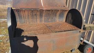 lot 19 image: Homemade Smoker