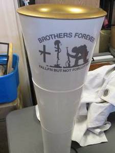 lot 32 image: Armed Forces Brothers Forever Fallen but not Forgotten Lamp