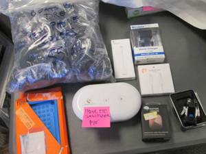 lot 33 image: Assortment of Head Phone, Cell Phone, Tablet and other electronic accessories