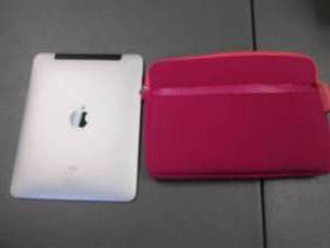 lot 49 image: 64GB Apple IPad with gel style case