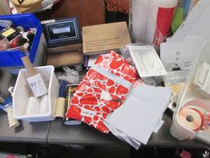 lot 55 image: Grand grouping of office gear and supplies