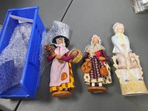 lot 85 image: Fine attention to detail in these hand crafted figurine type statues.