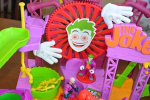 lot 120 image: Fisher Price Imaginext Batman & Joker Play Set