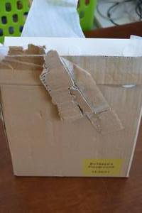 lot 143 image: Box of Assorted Metal 3-Prong Hangers