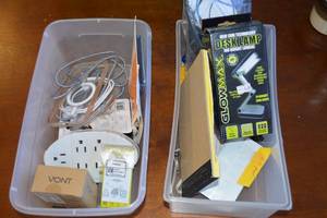 lot 169 image: Assorted Accessories & Electronics - See Pictures