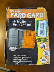 lot 248 image: Bird-X Yard Guard Electronic Pest Chaser