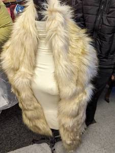 lot 267 image: Fabulous Fur Scarf White