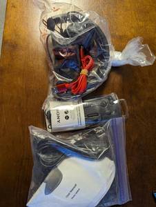 lot 269 image: Headphones and Small Electronics