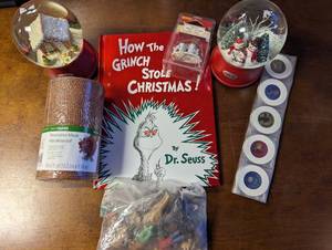 lot 272 image: Christmas Assorted Lot