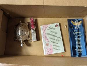 lot 279 image: Small Decor Assorted Lot