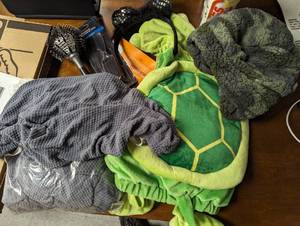 lot 282 image: Hats, Hair, Fabric, and Bag of Barstool Covers, Assorted Lot