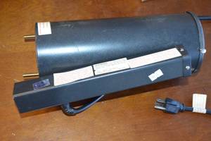 lot 203 image: Mysterious Portable Projector