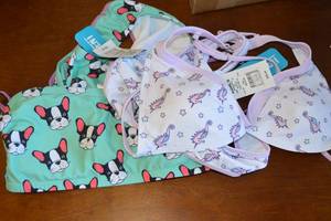 lot 220 image: Womens Size Medium 2-Piece Bathing Suits
