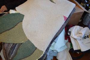 lot 238 image: Assorted Fabric Sheets, Curtains, and Rugs