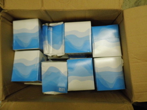 lot 7 image: Box of 16 count Kleenex type facial tissue
