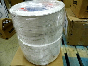 lot 12 image: Huge lot of 250 count disposable Dixie plates(2-125ct packs)