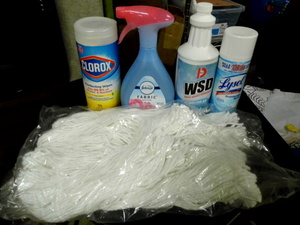 lot 58 image: Lot of assorted household Cleaners and supplies