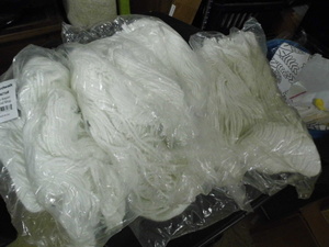 lot 61 image: 4 New replacement mop Heads