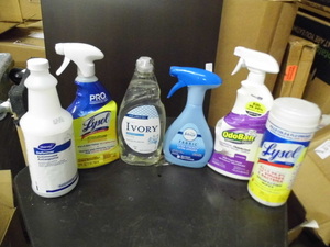 lot 70 image: Lot of assorted household Cleaning supplies