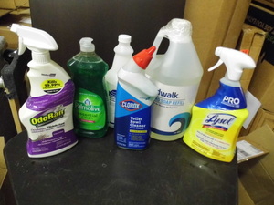 lot 72 image: Lot of assorted household Cleaning supplies