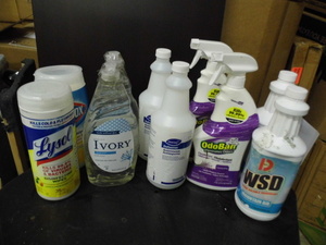 lot 80 image: Lot of assorted household Cleaning supplies