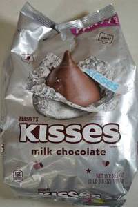 lot 156 image: Hersheys Milk Chocolate Kisses Party Pack Best by 082023