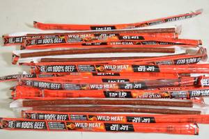 lot 195 image: 24ct Jack Links Wild Heat Beef Sticks