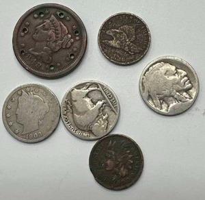 lot 10 image: Vintage US Coin Lot