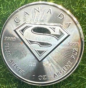 lot 18 image: 1oz .999 Silver Superman Round