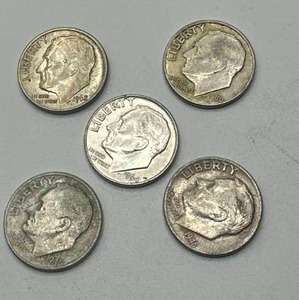 lot 33 image: Lot of 5 Silver Eisenhower Dimes