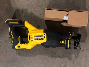 DEWALT 20V MAX XR Cordless Brushless Reciprocating Saw (Tool Only)   Customer Returns See Pictures