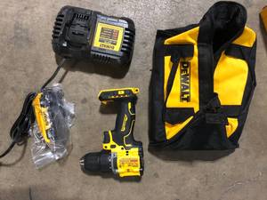 DEWALT ATOMIC 20-Volt Lithium-Ion Cordless Compact 12 in. DrillDriver Kit with 2.0Ah Battery, Charger and Bag  Customer Returns See Pictures