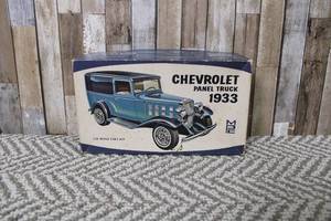 lot 82 image: 1933 Chevrolet Panel Truck