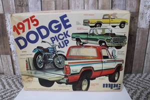 lot 76 image: 1975 Dodge Pickup