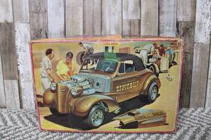 lot 84 image: 1937 Stovebolt