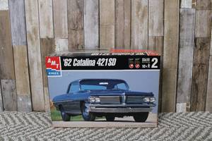 lot 99 image: 1962 Catalina 421SD