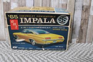 lot 101 image: 1965 Chevrolet Convertible Impala SS