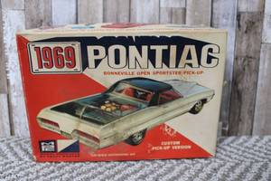 lot 174 image: 1969 Pontiac Bonneville Open SportsterPick Up