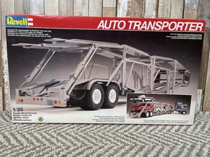 lot 250 image: Auto Transporter